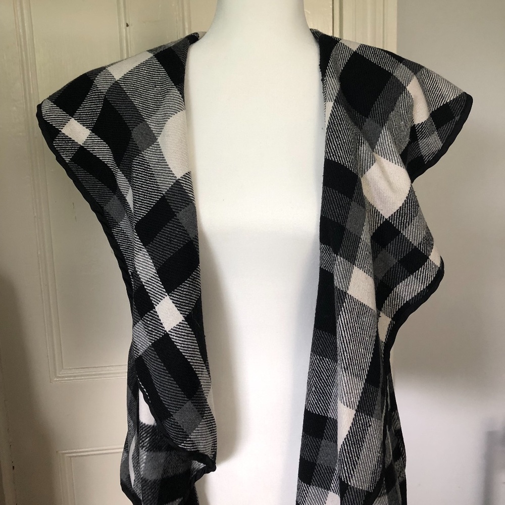 Plaid Sweater vest -Size S